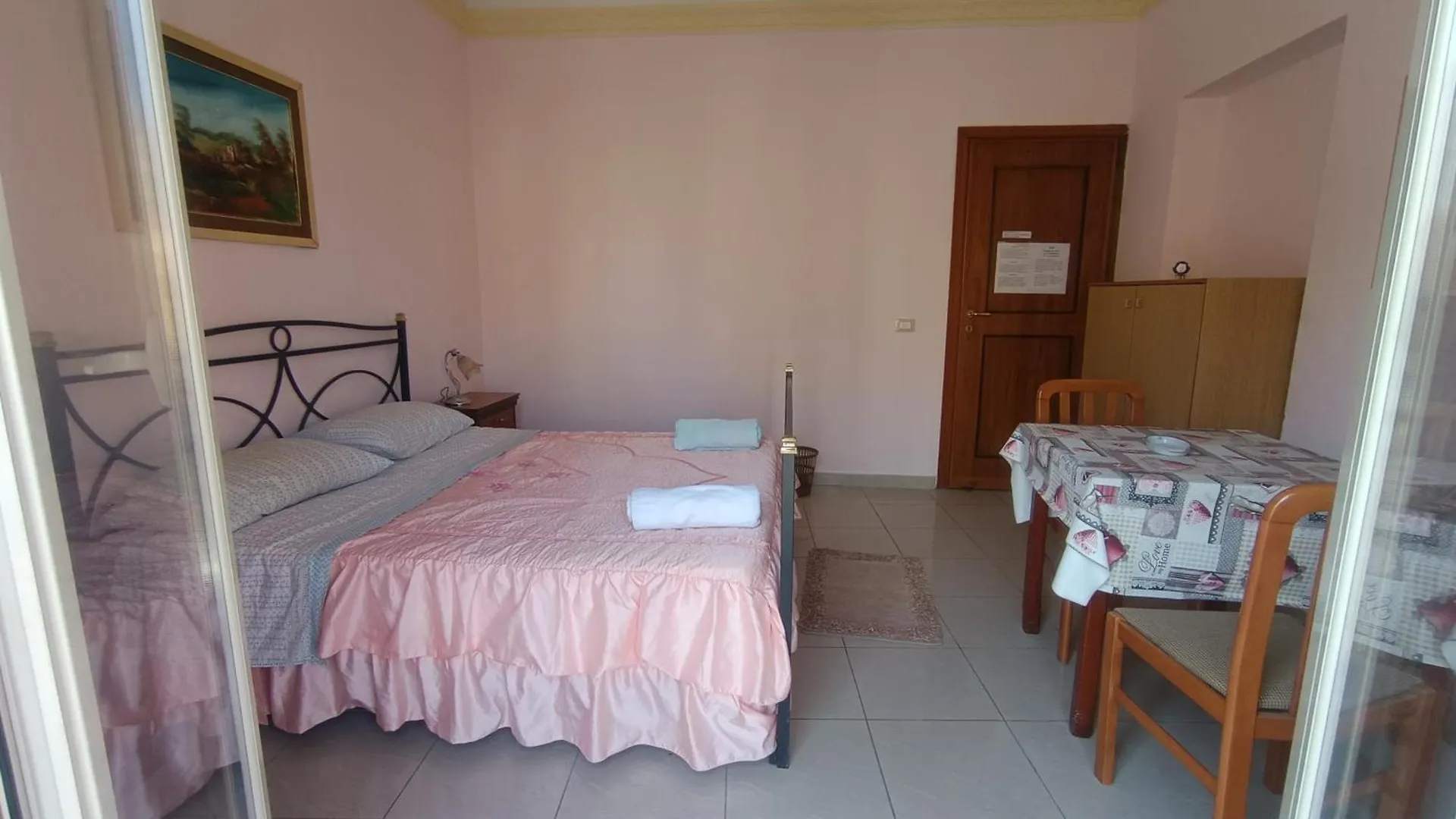 Homestay Casa Mille Apartment Palermo