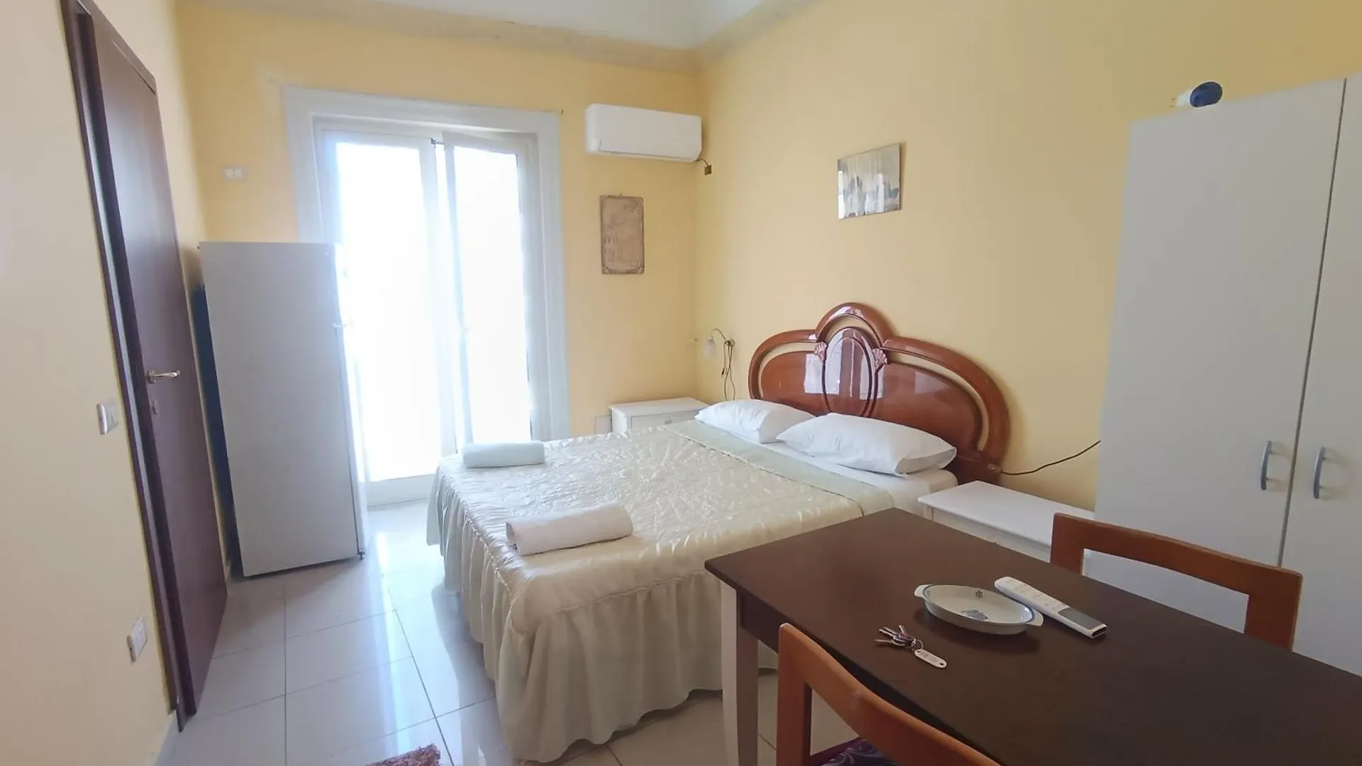 Casa Mille Apartment Palermo Homestay