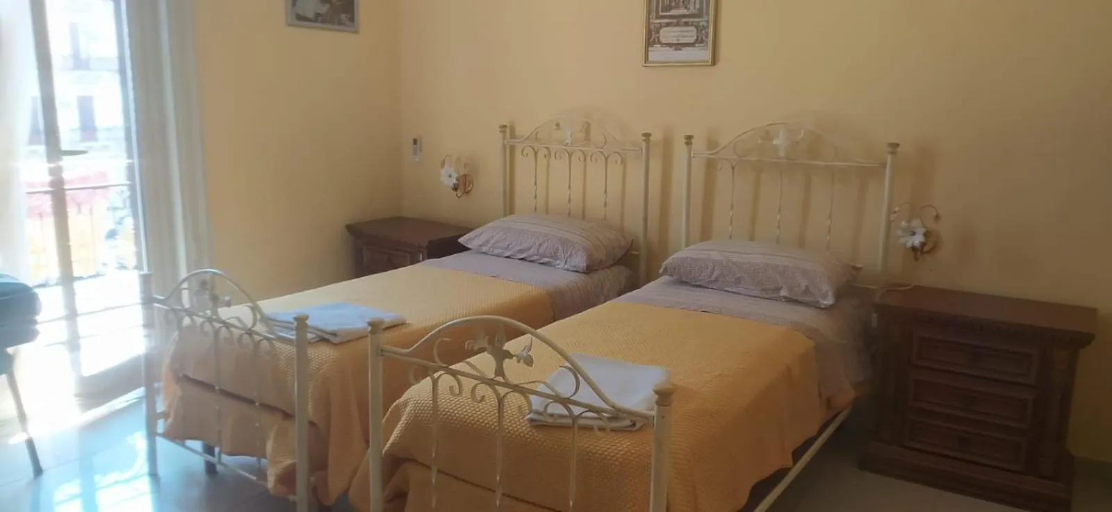 Casa Mille Apartment Palermo Homestay